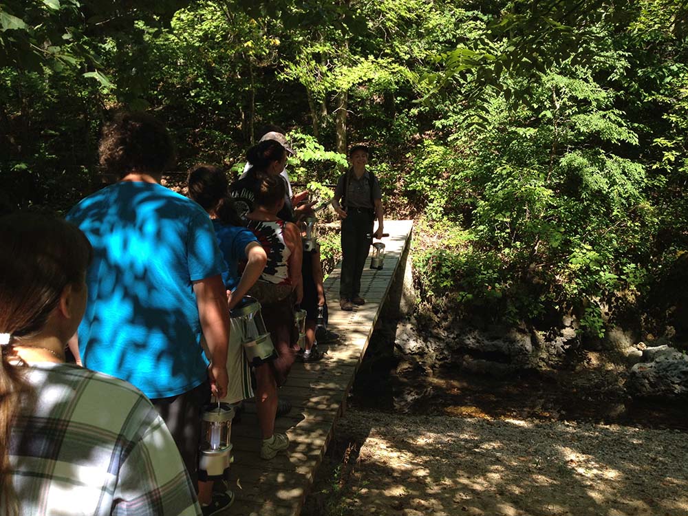 Round Spring and Round Spring Cave